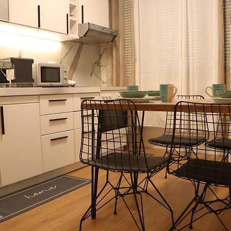 Pine Apartment Тирана Екстер'єр фото
