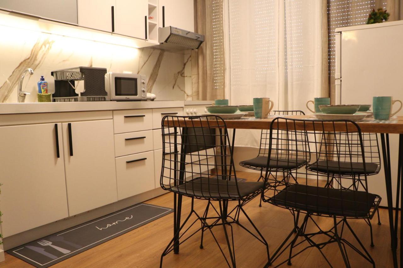 Pine Apartment Тирана Екстер'єр фото