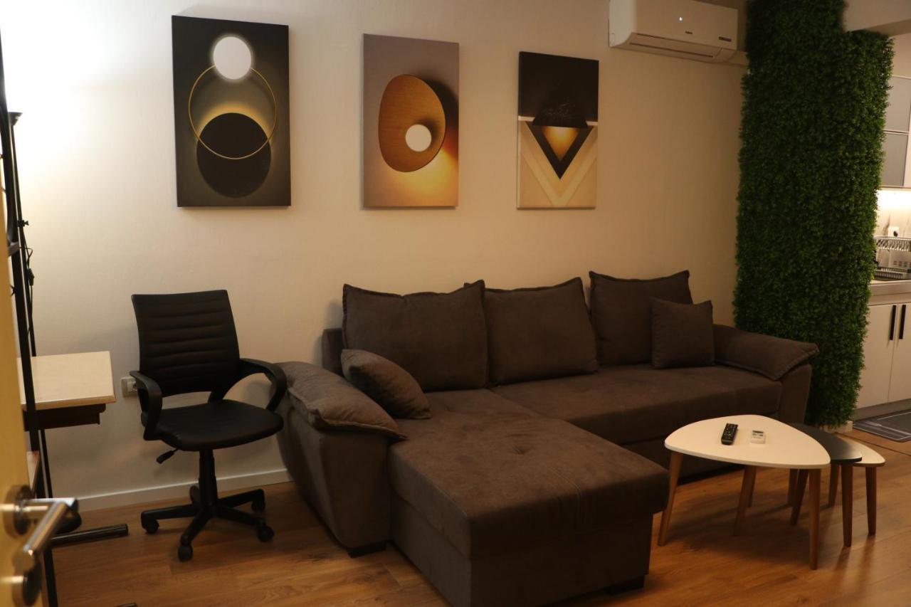 Pine Apartment Тирана Екстер'єр фото